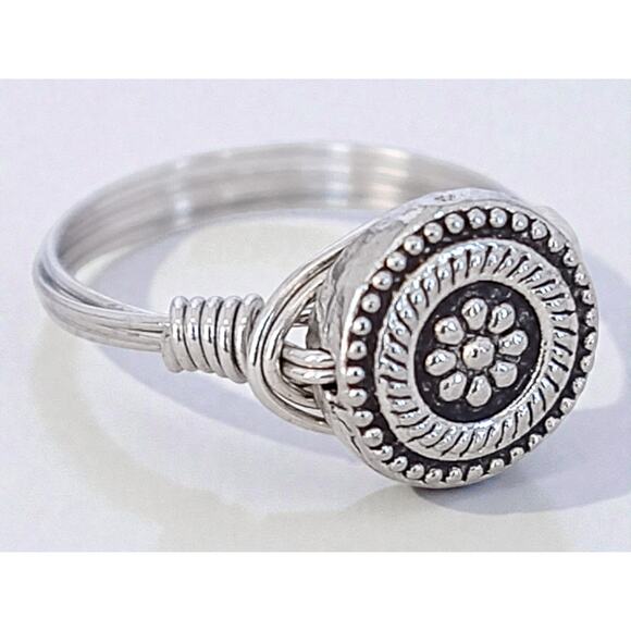 Vintage 925 Silver Wire Wrapped Flower Ring Oxidized Boho Artisan Design - Picture 3 of 7